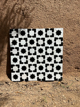 Load image into Gallery viewer, Zellige découpe Meknes