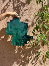 Load image into Gallery viewer, Zellige découpe Tleta