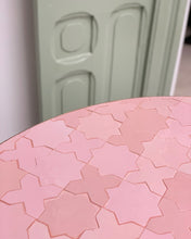 Load image into Gallery viewer, Table Lalla à Marrakech