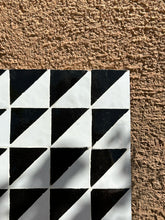 Load image into Gallery viewer, Zellige découpe Geometric
