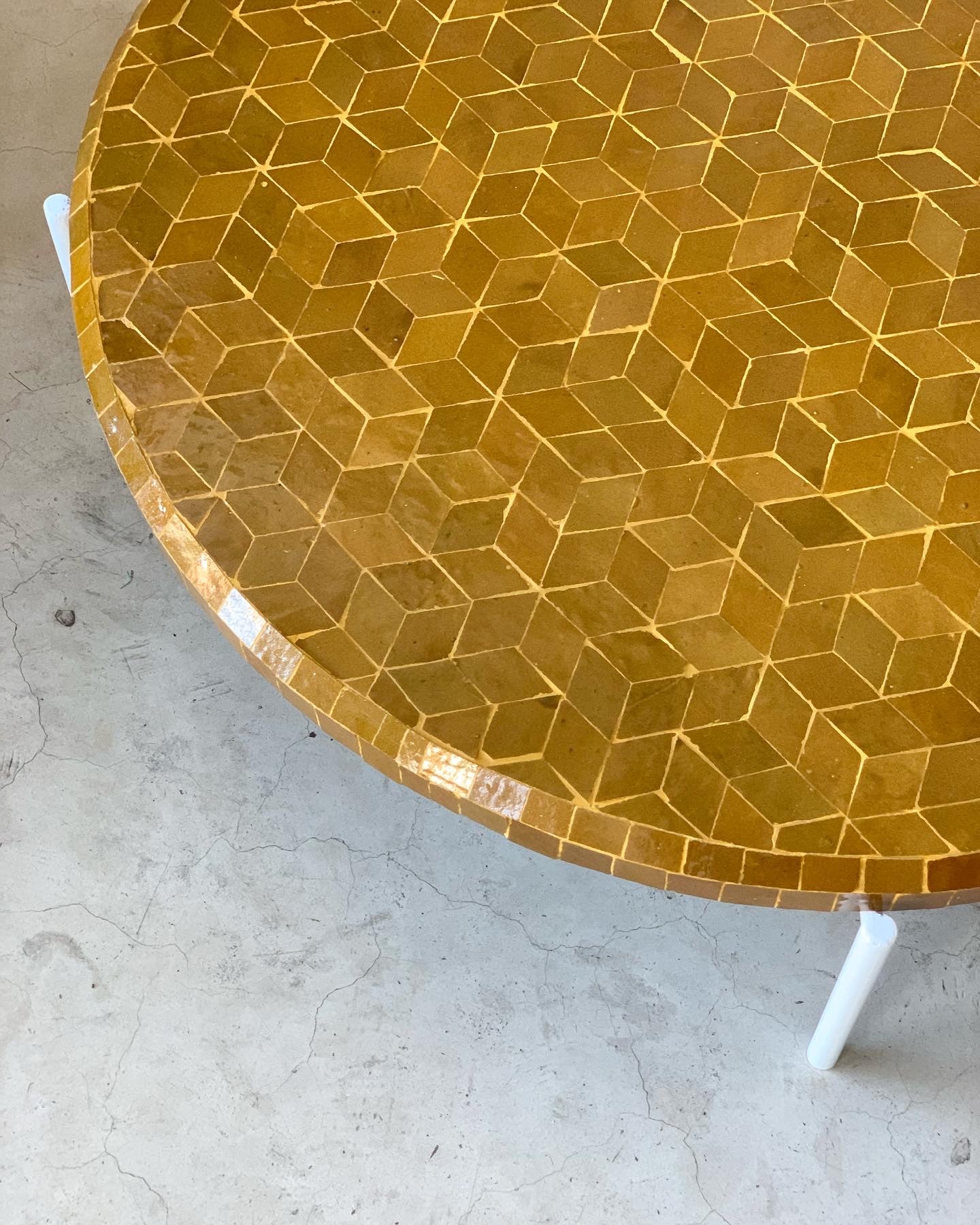 Table en Zelliges Casblanca – L'atelierMaloukti